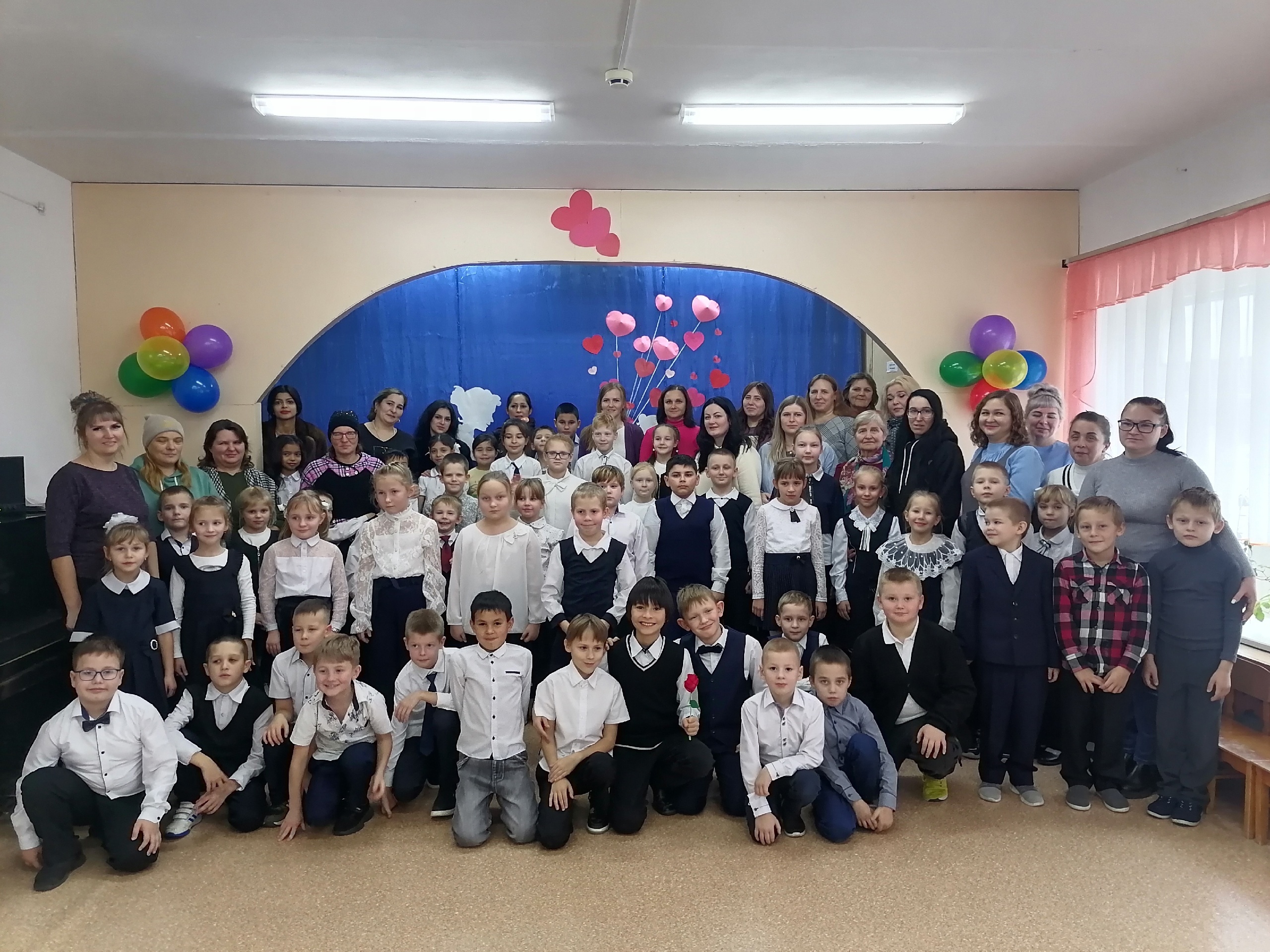 С праздником, дорогие мамочки!.